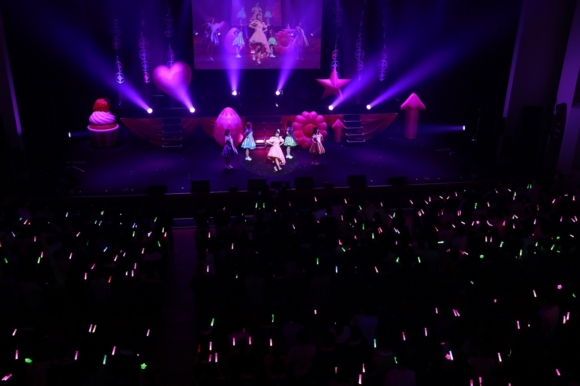 2023年10月22日、10周年ライブでの三森すずこ