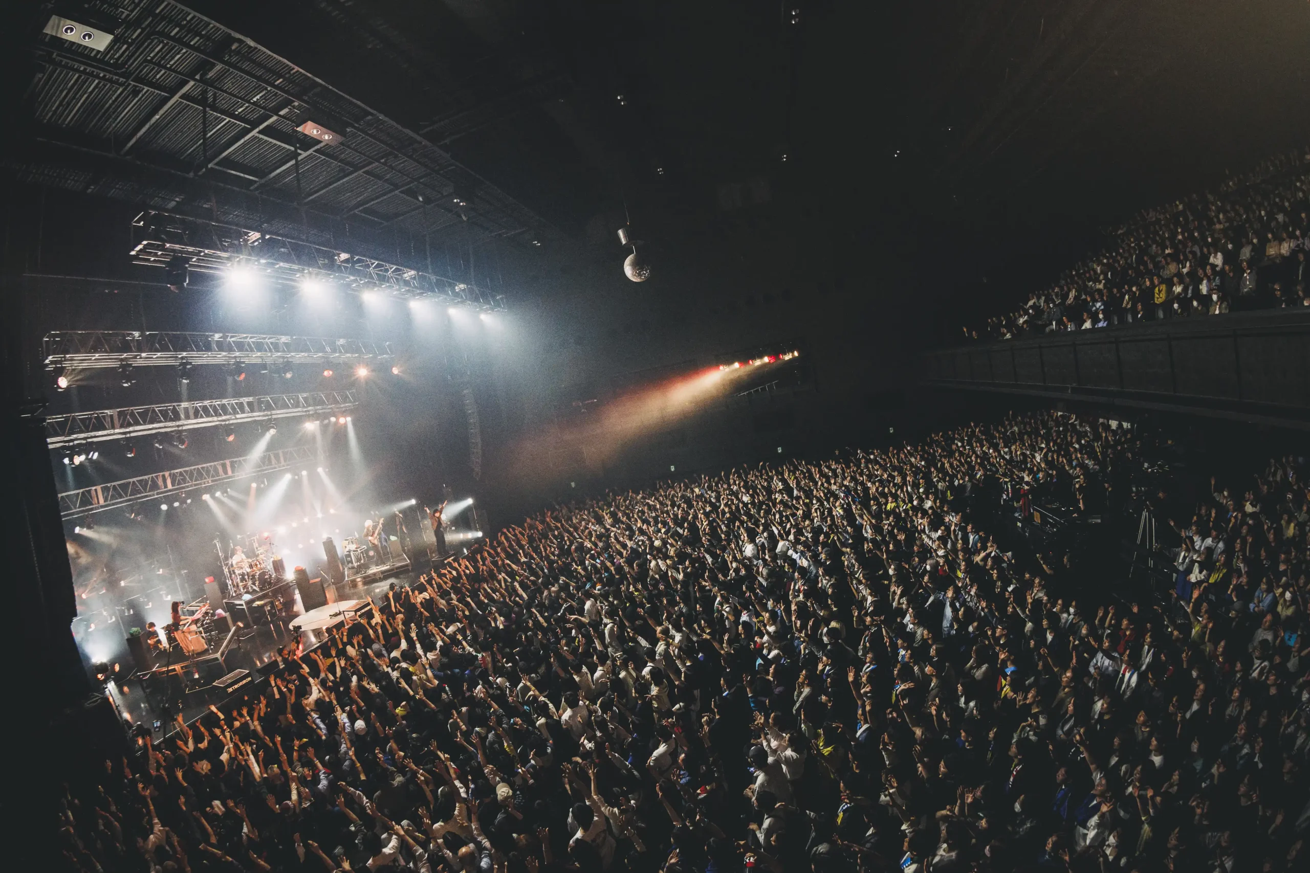 レトロリロン、Zepp Haneda公演の会場(2026年4月18日、写真:スエヨシリョウタ)