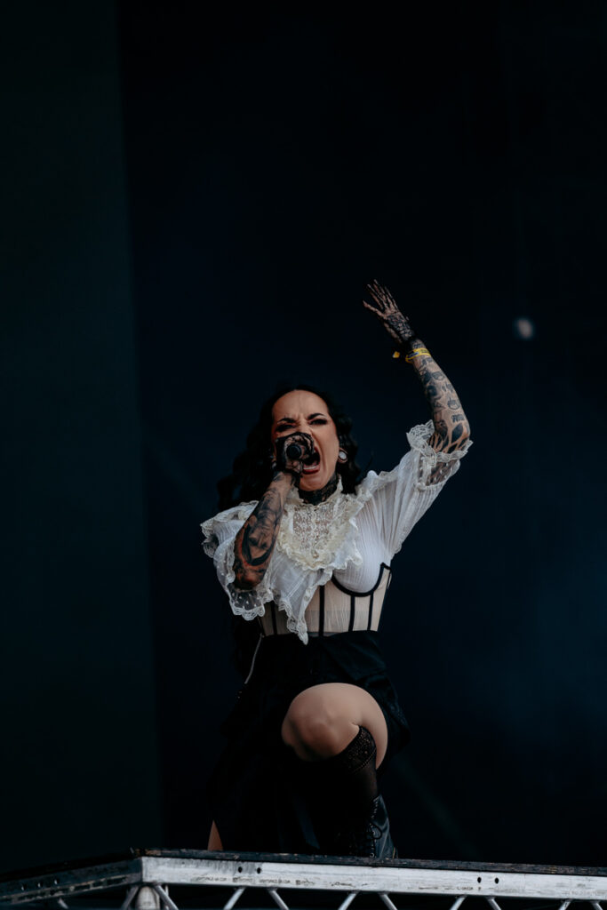 Download Festival 2025でのタチアナ・シュマイリュク（写真：Chelsea Savage）